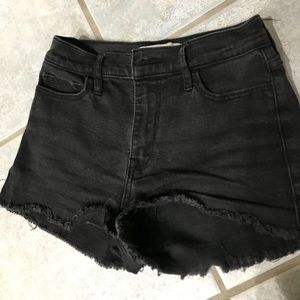 Black Abercrombie & Fitch shorts